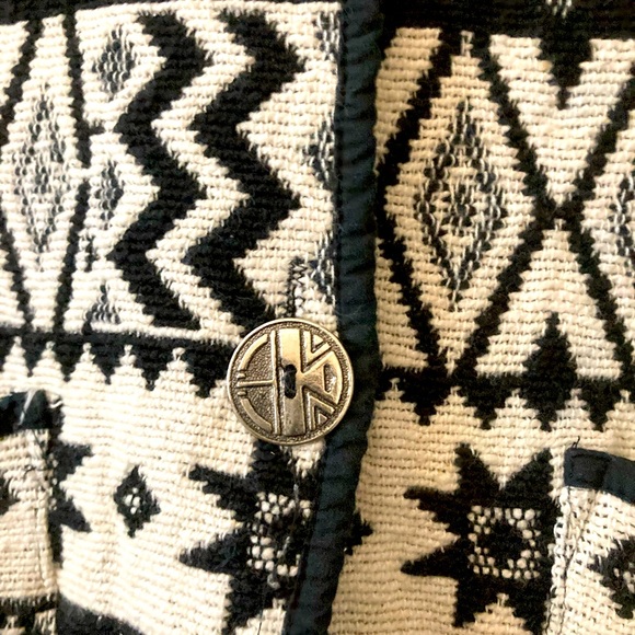 Jane Ashley Jacket in Aztec Design - Size L - Picture 3 of 8